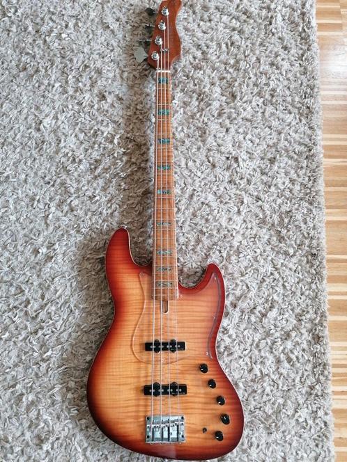 Sire V10 Basgitaar, Muziek en Instrumenten, Snaarinstrumenten | Gitaren | Bas, Zo goed als nieuw, Ophalen