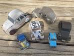 2 CV van oude blikjes, Hobby en Vrije tijd, Modelauto's | Overige schalen, Ophalen, Zo goed als nieuw, Auto