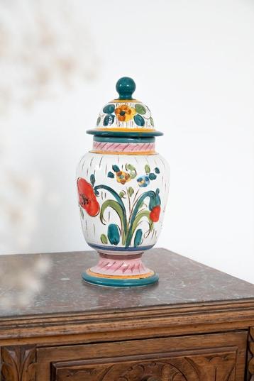 Sgraffito dekselvaas bloemen beschikbaar voor biedingen