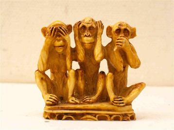 beeldje horen zien en zwijgen zittende aapjes 38289 beschikbaar voor biedingen