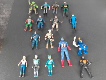 Verschillende Poppetjes vintage o.a.G.Joe-Chap Mei-Green Orc beschikbaar voor biedingen