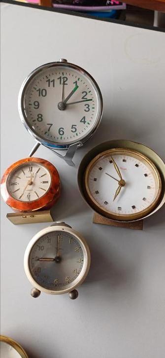 Partij  retro vintage wekkers reiswekkers  beschikbaar voor biedingen