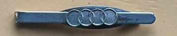 Vintage zilverkleurige dasspeld met het Audi-logo beschikbaar voor biedingen