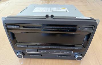 VW RADIO RCD310 + code + boekje beschikbaar voor biedingen