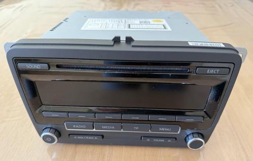 VW RADIO RCD310 + code + boekje, Auto diversen, Autoradio's, Gebruikt, Ophalen of Verzenden