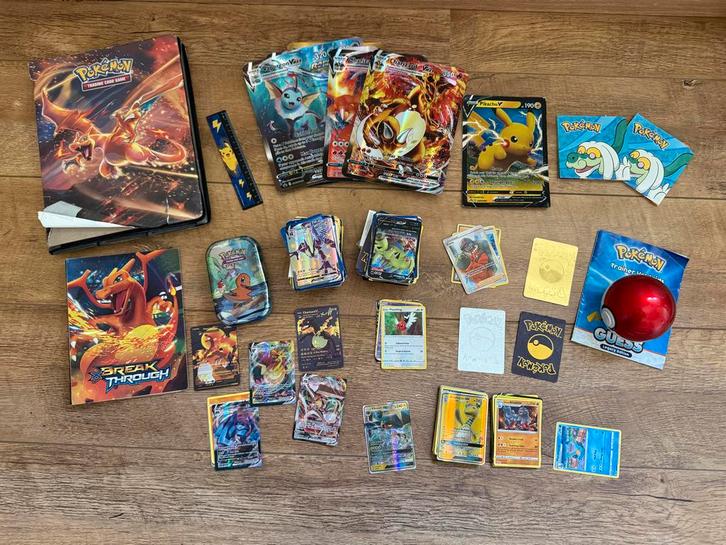 Grote Pokémonverzameling – met oa vmax kaarten, map & spel, Hobby en Vrije tijd, Verzamelkaartspellen | Pokémon, Gebruikt, Meerdere kaarten