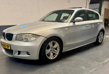 BMW 1-serie 120i 6 bak Airco Schuifdak Leer Mpakket beschikbaar voor biedingen