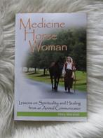 Medicine Horse Woman, Ophalen of Verzenden, Zo goed als nieuw, Spiritualiteit algemeen, Overige typen