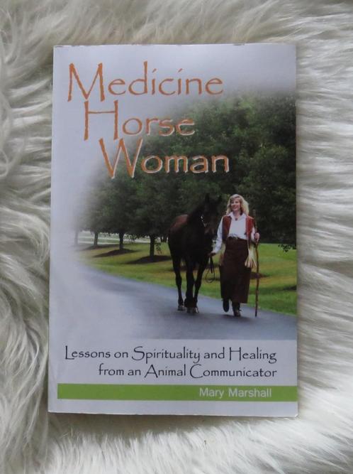 Medicine Horse Woman, Boeken, Esoterie en Spiritualiteit, Zo goed als nieuw, Overige typen, Spiritualiteit algemeen, Ophalen of Verzenden