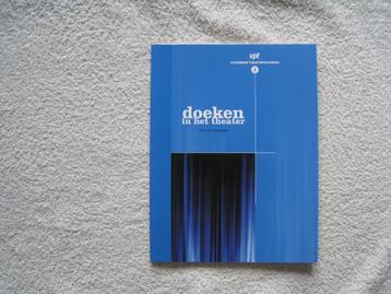 Doeken in het theater beschikbaar voor biedingen