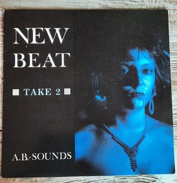 Vijf New Beat platen  beschikbaar voor biedingen