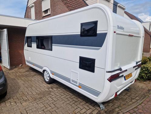 Hobby 490kmf 490 kmf excellent edition 2025 mover airco, Caravans en Kamperen, Caravans, Particulier, tot en met 5, 1000 - 1250 kg