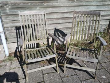 Teak houten tuinstoelen (2 stuks) beschikbaar voor biedingen