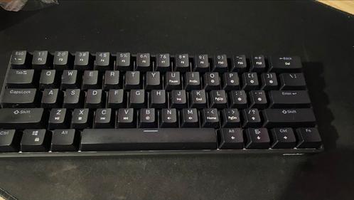 Gaming Keyboard Geek GK61 – Zo goed als nieuw, Computers en Software, Toetsenborden, Zo goed als nieuw, Qwerty, Bedraad, Gaming toetsenbord
