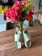 Slippers maat 37, Kleding | Dames, Schoenen, Slippers, Ophalen of Verzenden, Gedragen, Groen