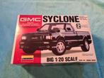 Nieuw compleet bouwpakket van GMC Syclone, Overige merken, 1:50 of kleiner, Auto, Verzenden