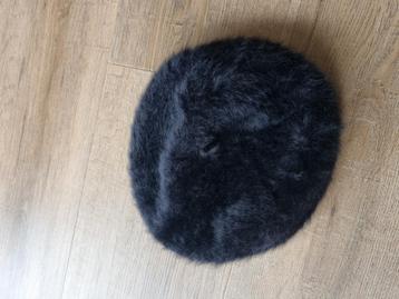 Zwarte meisjes baretje baret zacht 4 jaar omtrek 49 a 50cm beschikbaar voor biedingen