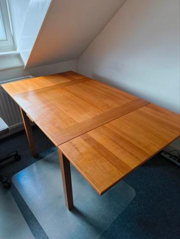 Uitschuifbare houtfineer tafel 166x80 beschikbaar voor biedingen