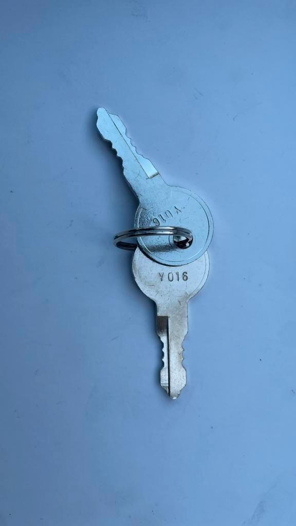 Originele Pro User sleutels Y016, Auto diversen, Fietsendragers, Zo goed als nieuw, Fietsendrager-accessoire, Ophalen of Verzenden