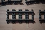 Lego trainrails 9 volt 21 kromme en 2 rechte stukken, Kinderen en Baby's, Speelgoed | Duplo en Lego, Ophalen of Verzenden, Zo goed als nieuw