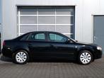 Audi A4 Limousine 2.0|Trekhaak|Clima|Cruise, Auto's, Audi, Voorwielaandrijving, Stof, Gebruikt, 4 cilinders