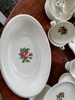 Wedgwood Moss Rose 6 persoons + extra, lichtbruine stempel, Ophalen, Zo goed als nieuw, Wedgwood