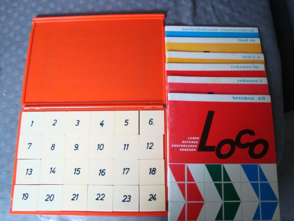 Groot loco met 6 boeken, Ophalen of Verzenden