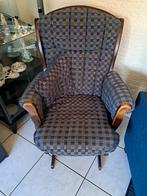 Deze stoel met kruk igs, Huis en Inrichting, Fauteuils, Ophalen, Zo goed als nieuw, Minder dan 75 cm, 50 tot 75 cm