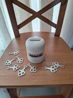 spaarpot sleutel, Ophalen of Verzenden, Metaal of Blik, Overige thema's