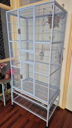 Grote vogelkooi met toebehoren in een nieuwe staat, Ophalen, Zo goed als nieuw, Metaal, Vogelkooi