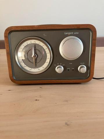 Tangent Uno Tafelradio beschikbaar voor biedingen