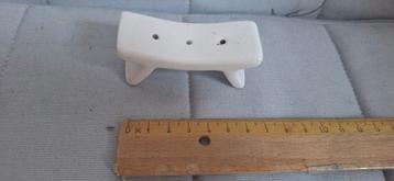 Witte Keramische wierrook beschikbaar voor biedingen