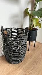 Zwarte rieten mand, Ophalen, Zo goed als nieuw, Rechthoekig, Riet