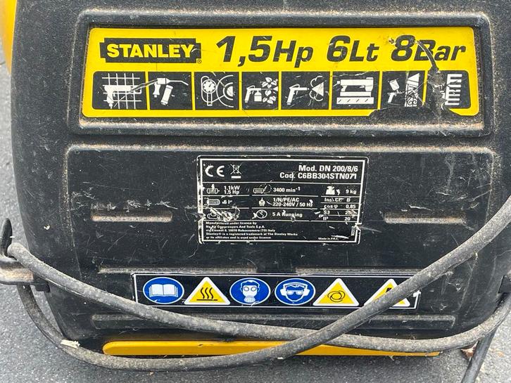 Stanley Compressor 6L - 8 Bar, Doe-het-zelf en Verbouw, Compressors, Gebruikt, 6 tot 10 bar, Minder dan 25 liter, Minder dan 200 liter/min