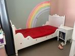 Bopita Meisjesbed + Nachtkastje, Kinderen en Baby's, Kinderkamer | Bedden, Ophalen, 85 tot 100 cm, Gebruikt, Lattenbodem