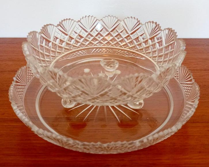 Geslepen kristallen fruittest/fruitschaal met lekschaaltje, Antiek en Kunst, Antiek | Glas en Kristal, Ophalen of Verzenden