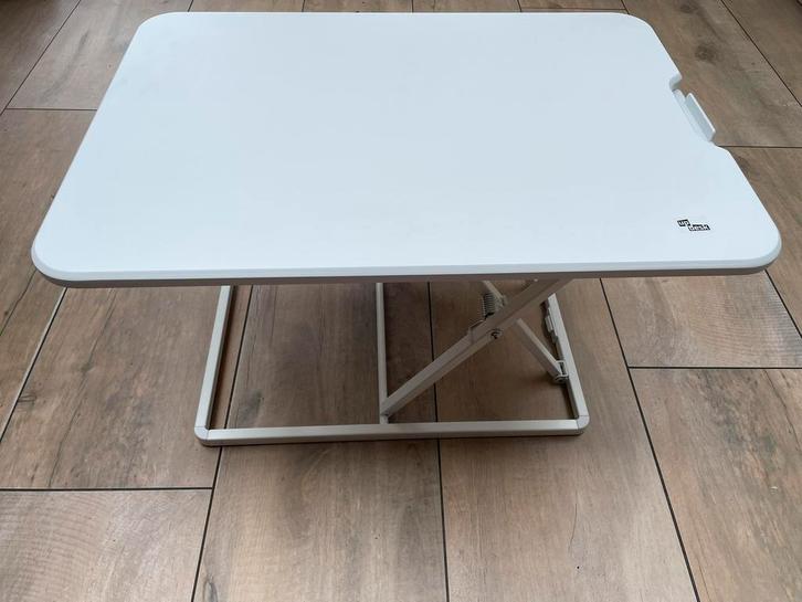 Sta zit bureau verhoger sta/zit bureauverhoger stabureau, Huis en Inrichting, Bureaus, Zo goed als nieuw, Stabureau, In hoogte verstelbaar