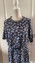Jurk Maat M Blauw Zwart gebloemd Recht model, Blauw, Nieuw, Knielengte, Ophalen