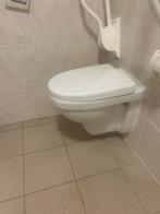 Verhoogde hangende (senoiren) wc met wandbeugels, Ophalen, Zo goed als nieuw