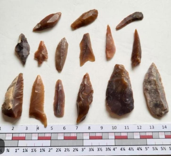 15 vuursteen werktuigen Neolithicum Sahara retouche #1, Verzamelen, Mineralen en Fossielen, Fossiel, Ophalen of Verzenden