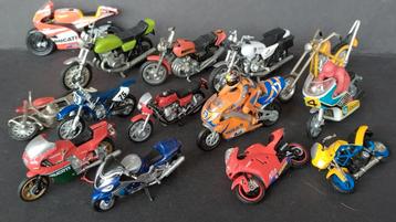 Motor Ducati Kawasaki moto Guzzi Harley verzameling  beschikbaar voor biedingen