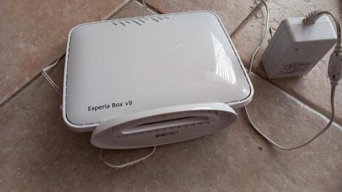 Experia box v9 ZXHN H368N, Computers en Software, Routers en Modems, Gebruikt, Router met modem, Ophalen of Verzenden