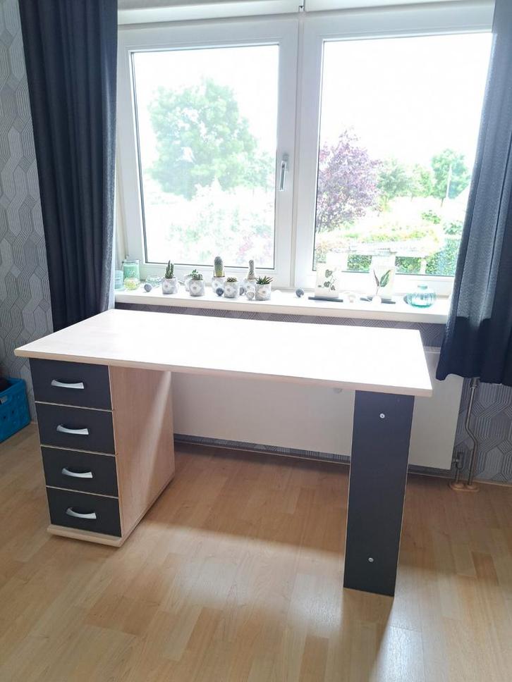 PER DIRECT! Mooi bureau voor op n kinderkamer ( opzetstuk), Huis en Inrichting, Bureaus, Ophalen