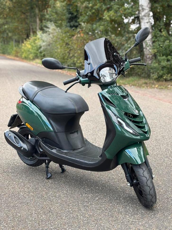 ✅ Zeer Nette Piaggio Zip Sp Brom 2015 4T ALPHA GREEN! ✅, Fietsen en Brommers, Scooters | Piaggio, Zo goed als nieuw, Zip, Benzine