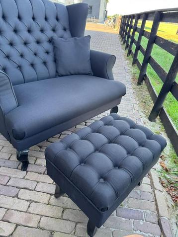 Loveseat met poef hocker love seat beschikbaar voor biedingen