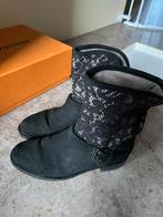 TWINSET laarzen met kant maat 40 origineel, Kleding | Dames, Schoenen, Twinset, Zwart, Lage of Enkellaarzen, Ophalen of Verzenden