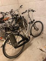 elektrische dames fiets, Fietsen en Brommers, Elektrische fietsen, Overige merken, Gebruikt, 50 km per accu of meer, Ophalen