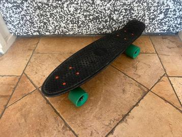 Penny board (zwart-oranje-groen)