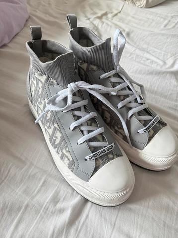 Christian Dior sneakers maat 40 beschikbaar voor biedingen