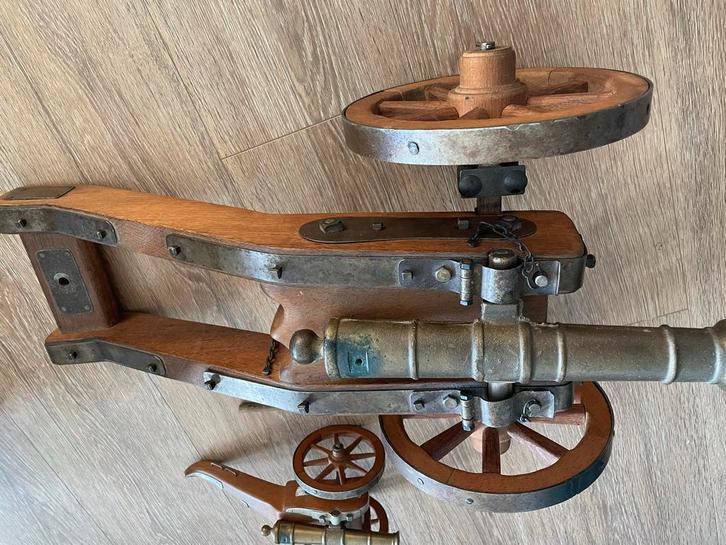 GROOT  Antieke  kanon, Huis en Inrichting, Barren, Zo goed als nieuw, Ophalen of Verzenden